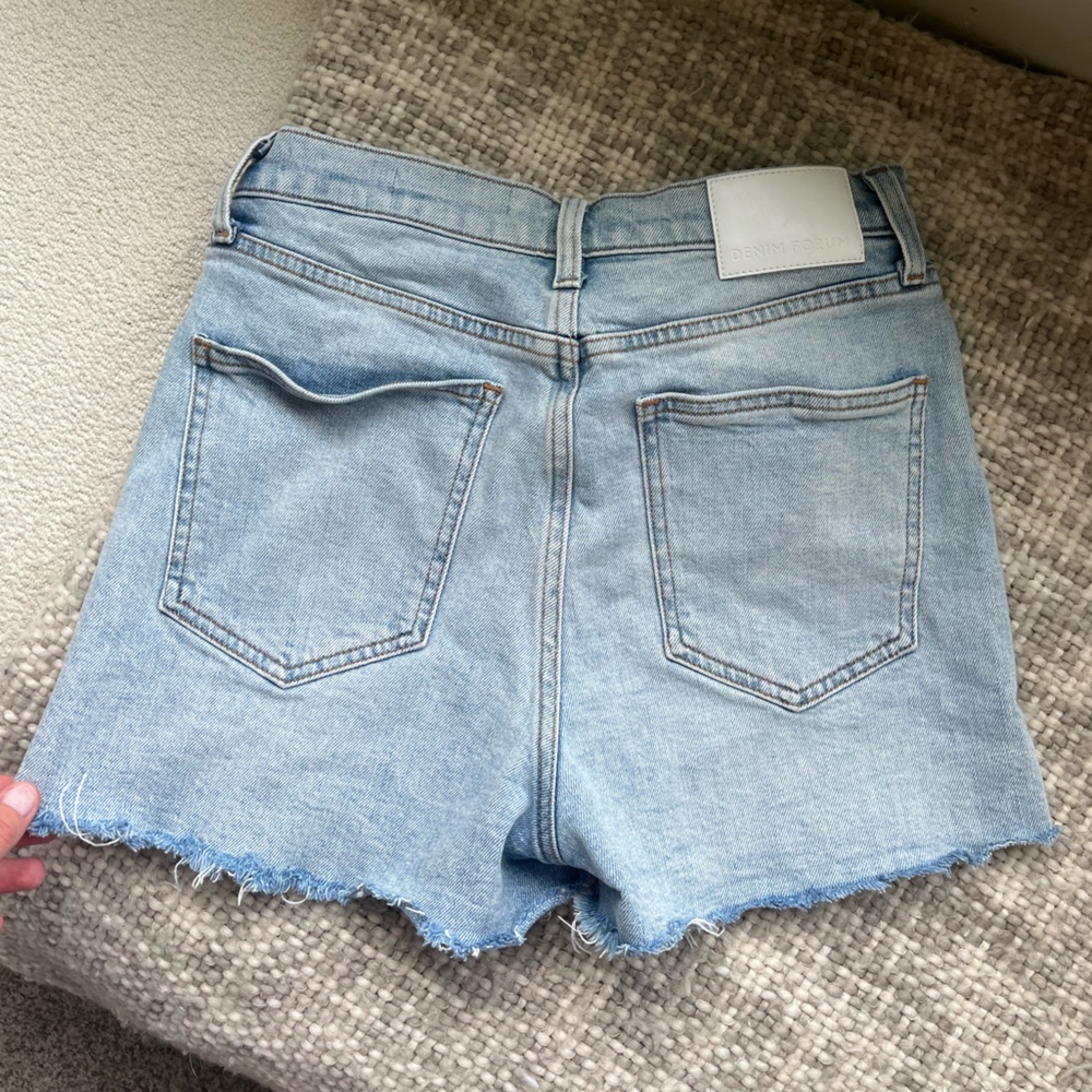 Aritzia Denim Forum The '50s Arlo Denim Short Size 27